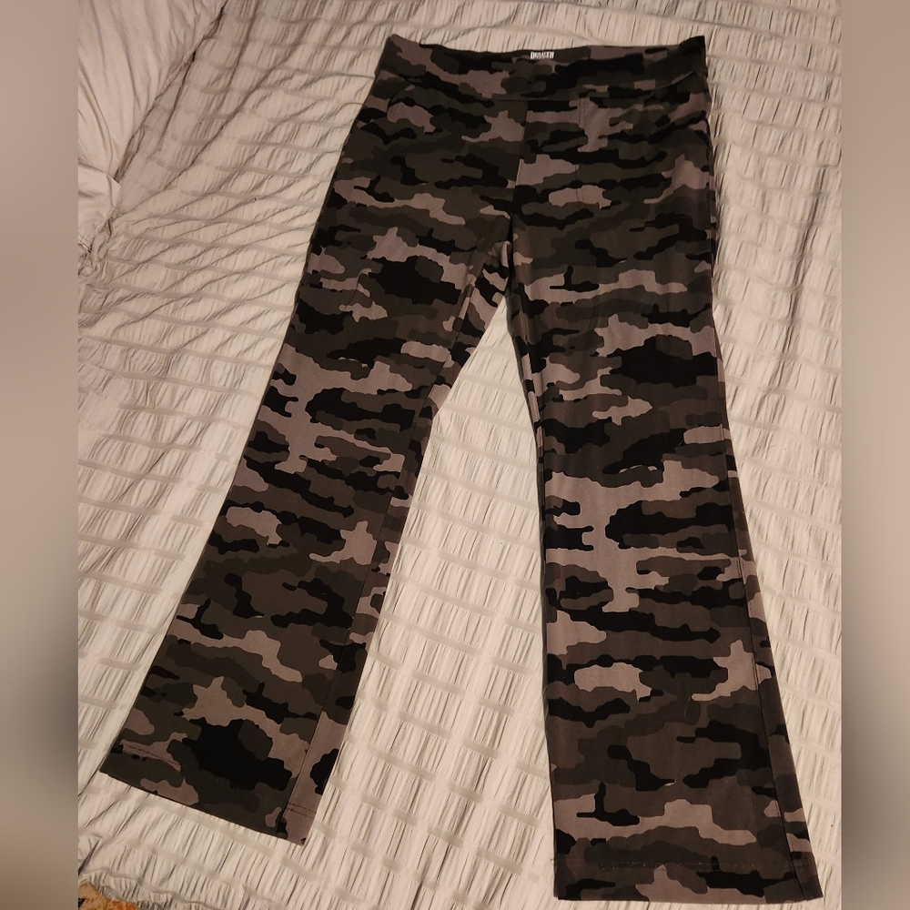 Duluth Camo Bootcut NoGa Cotton Naturals L 31" Length